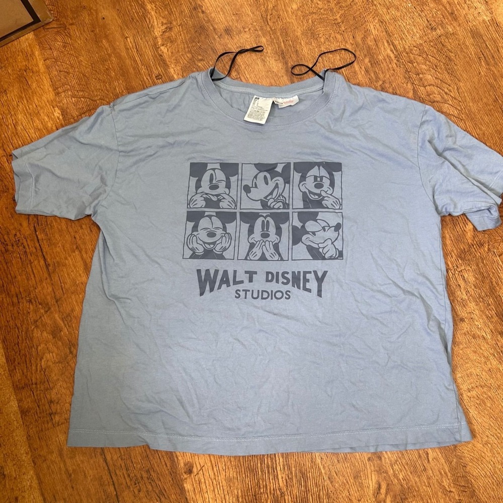HM Disney Mickey Mouse Walt Disney Studios Graphic T-Shirt Blue Large w flaw